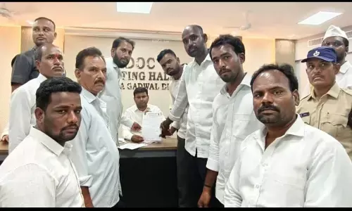 BRSV Alleges Large-Scale Exploitation of Farmers at Paddy Procurement Centers in Gadwal, Demands Immediate Action