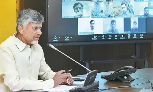 Pay crop compensation to farmers by today evening: Naidu