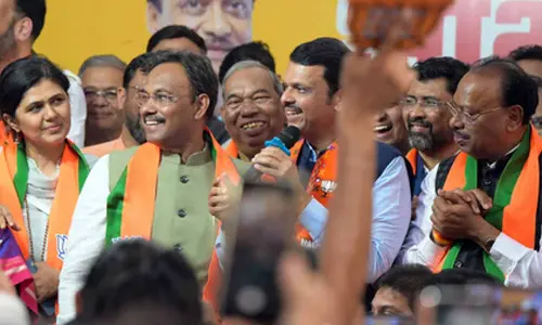 Maha parties welcome SC order on local body elections