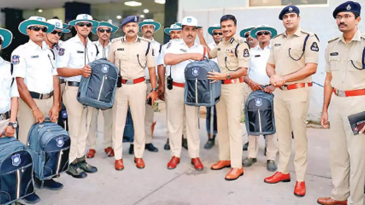 Hyderabad: Traffic cops get new hats to beat the heat