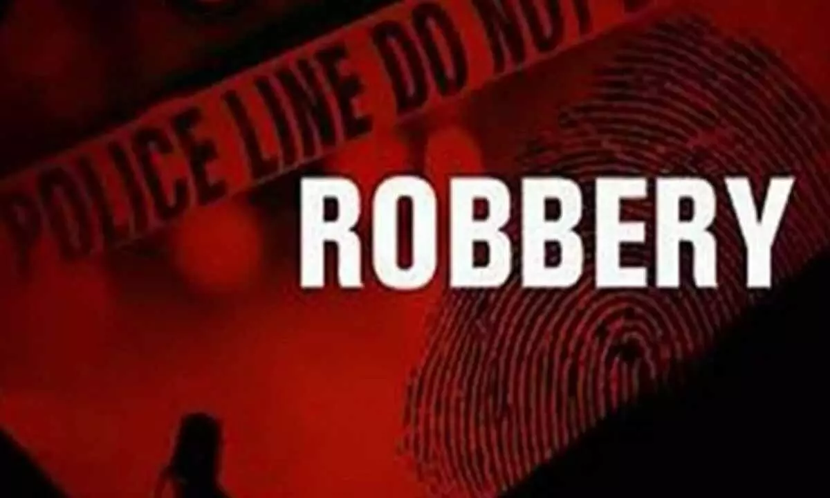 Armed robbers loot jewellery worth Rs 4.5cr from bank in Bihars Samastipur Armed robbers loot jewellery worth Rs 4.5cr from bank in Bihars Samastipur