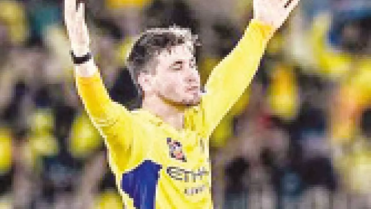 CSK beat KKR by two wickets