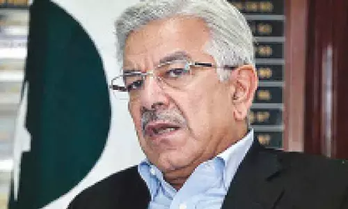 Will wrap up tensions if India backs down: Pak Def Minister