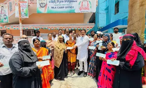 Secunderabad cantonment MLA Ganesh distributes Kalyana Lakshmi and Shaadi Mubarak cheques