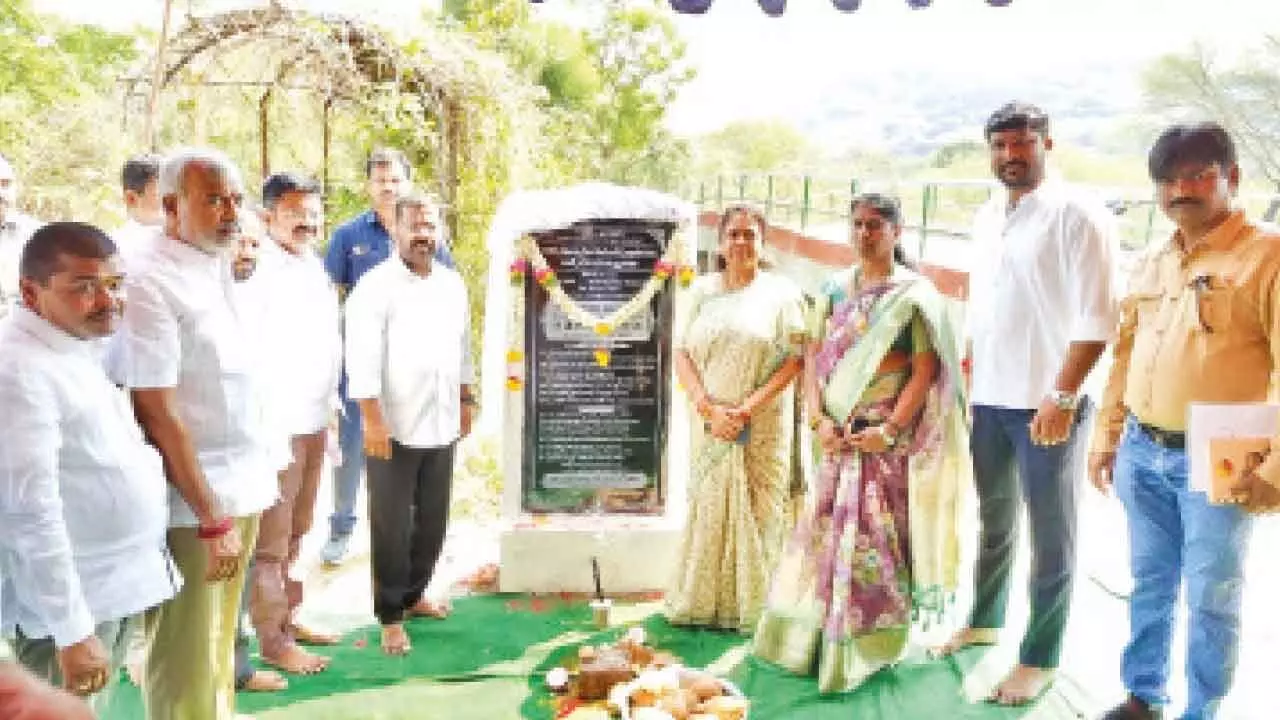 Hanamkonda: MLA, Mayor lay foundation stone for devpt works worth Rs1 cr Hanamkonda: MLA, Mayor lay foundation stone for devpt works worth Rs1 cr