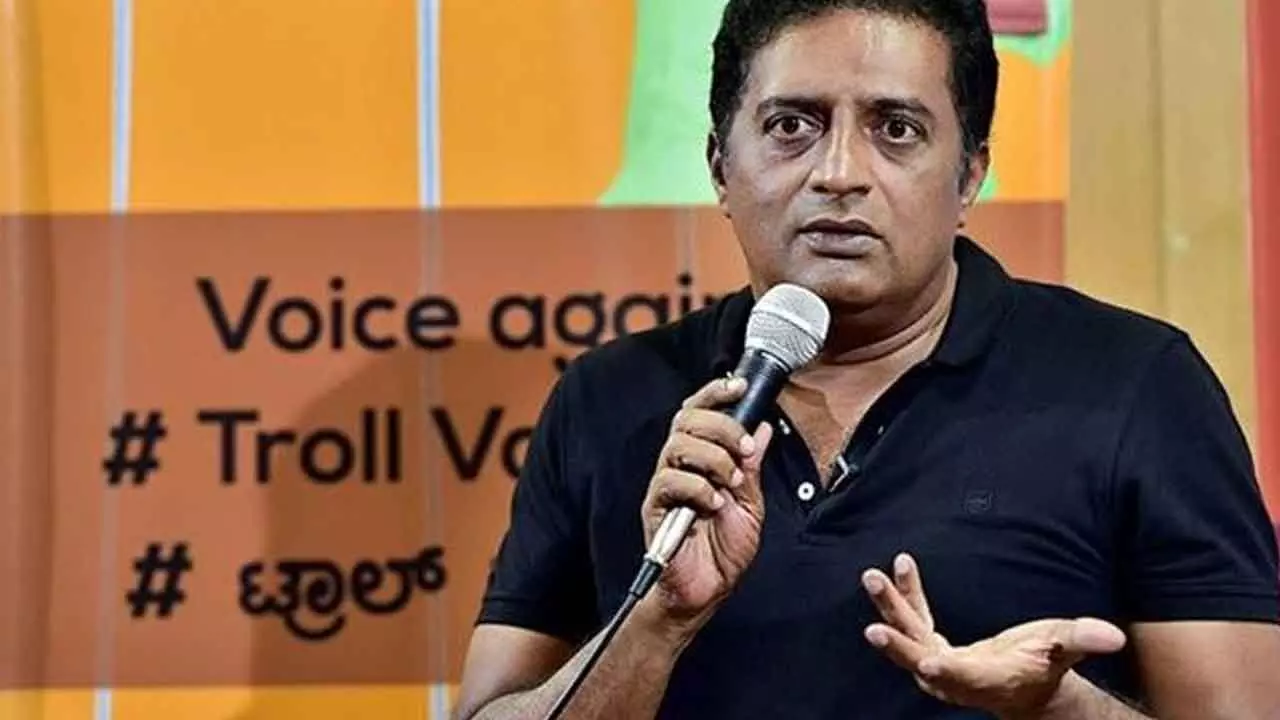 Prakash Raj slams Bollywoods silence, calls for artists to speak out Prakash Raj slams Bollywoods silence, calls for artists to speak out