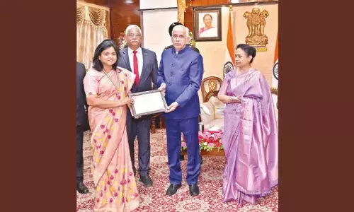 Emphasis on selfless humanitarian services