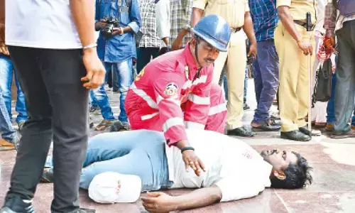 Mock drill conducted at Kadapa railway station