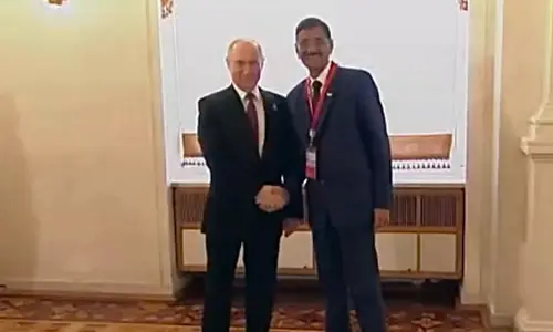 MoS Defence Sanjay Seth meets President Putin, thanks Russia for support in fight against terror