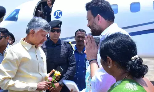 CM Naidu receives grand welcome at Puttaparthi airport