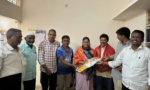 Swarnamalika Becomes First Judge from Jogulamba Gadwal, Honored by Community Leaders