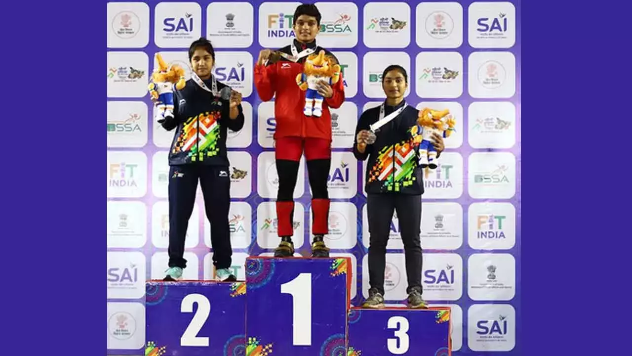 KIYG 2025: Daughter of an autorickshaw driver, Asmita Dhone eyes junior world weightlifting medal