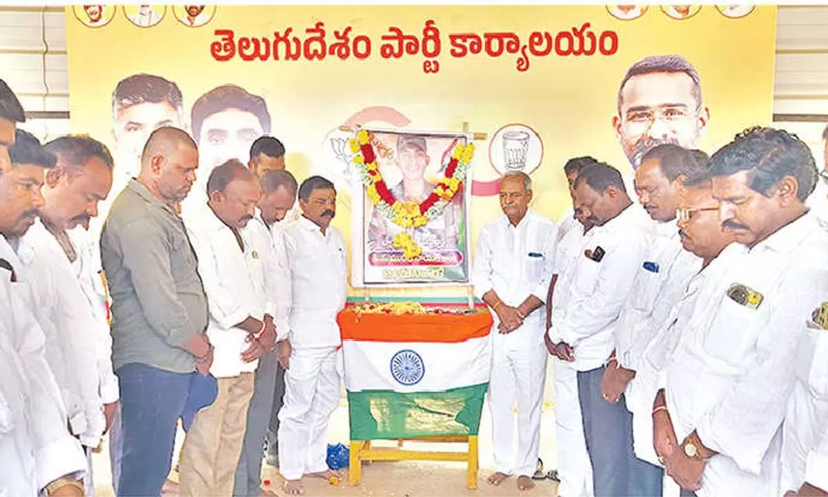Tributes paid to martyr Jawan Murali Naik