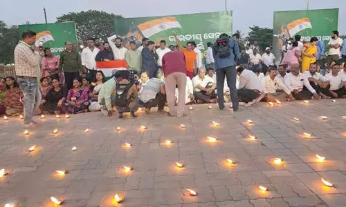 Parties stand united with armed forces