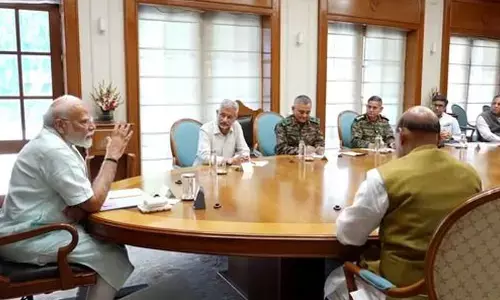 Waha se goli, yaha se gola