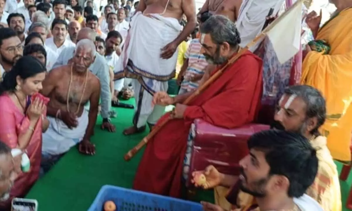 Sarithamma Attends Grand Inauguration of Sri Ramalingeshwara Swamy Temple in Kondapalli Sarithamma Attends Grand Inauguration of Sri Ramalingeshwara Swamy Temple in Kondapalli