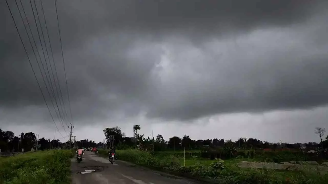 Southwest Monsoon Set to Arrive Early Over Kerala, Likely Onset on May 27 After 16 Years Southwest Monsoon Set to Arrive Early Over Kerala, Likely Onset on May 27 After 16 Years