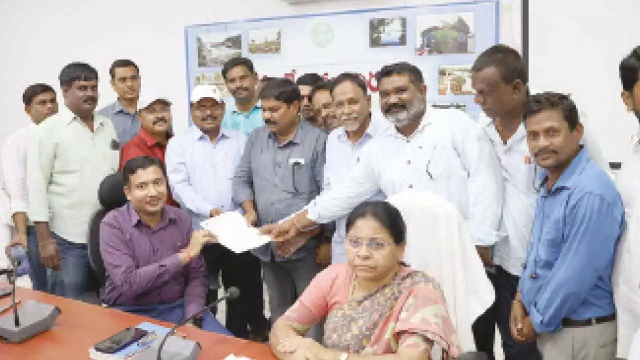 Collector, SP to withdraw cases against journalists