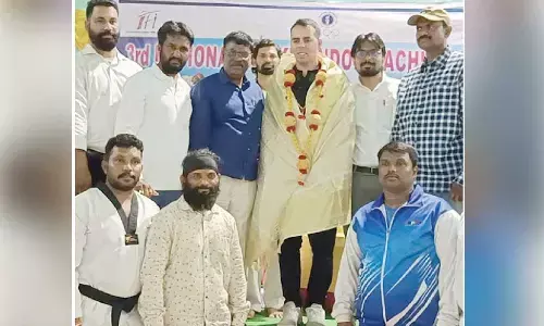 Seminar on national taekwondo kicks off