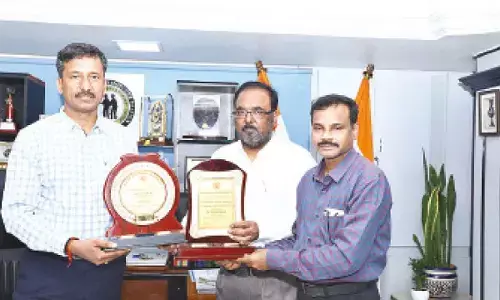 Singareni CMD receives ‘IIIE Performance Excellence’ award
