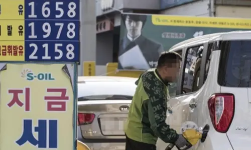 Seouls industrial output, retail sales decline in Q1 this year