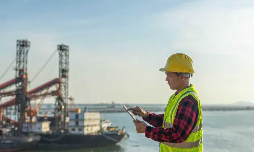 Who is a Marine Surveyor: Qualification, Skills, Roles & Responsibilities