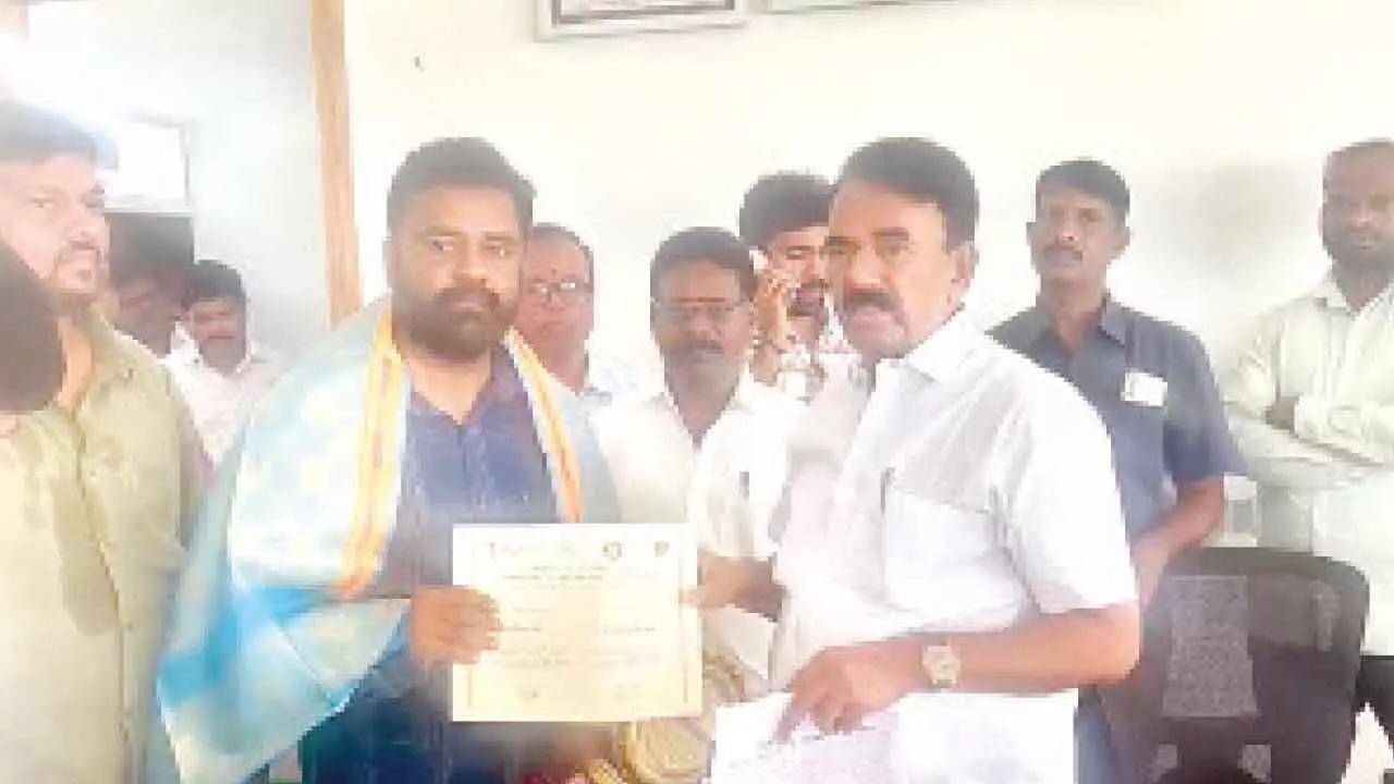 Jupally felicitates district science officer Jupally felicitates district science officer