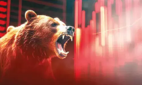 D Street back in red on swift profit booking