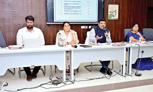 Collector orders swift resolution of land acquisition cases