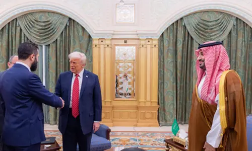 Trump meets Syrias Ahmed al-Sharaa in Riyadh