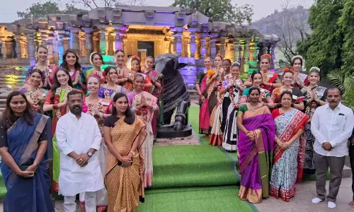Miss World contestants receives grand welcome at Ramappa Temple