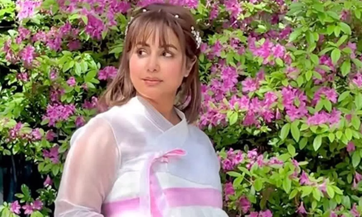 Hina Khan shares her fairy tale experience from South Korea trip Hina Khan shares her fairy tale experience from South Korea trip