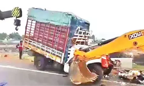 2 die in mishap near Srikalahasti