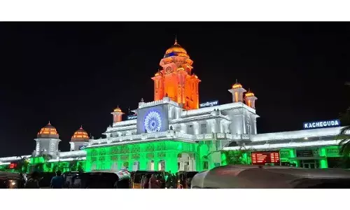 Rly stations illuminated in honour of brave soldiers