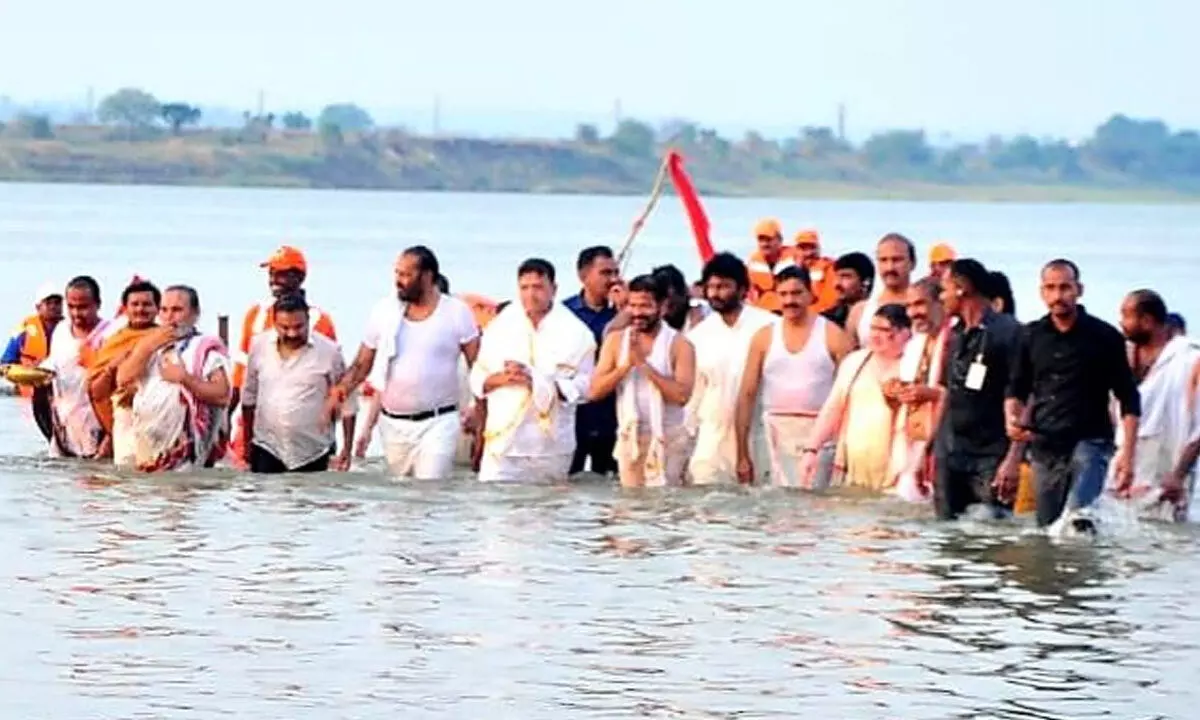 12-day Saraswati Pushkarulu off to devotional start