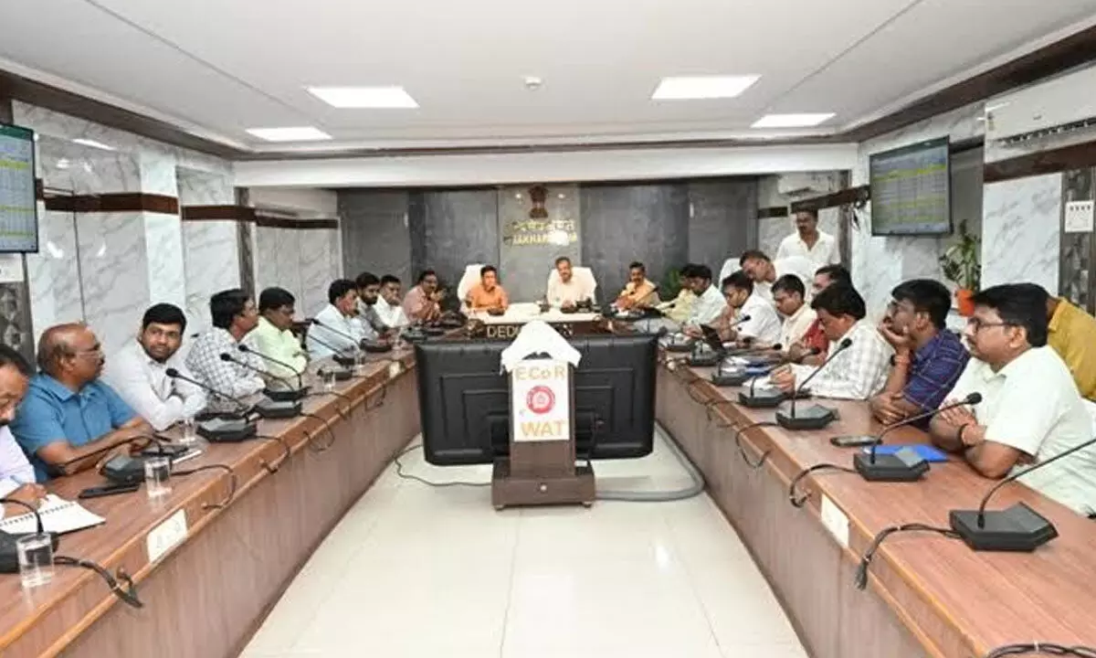 East Coast Railway AGM interacts with staff