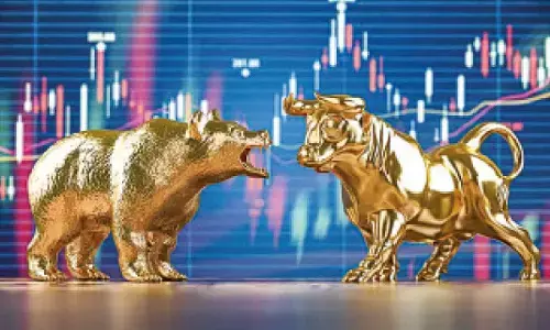 Key indices drift lower on weak global cues