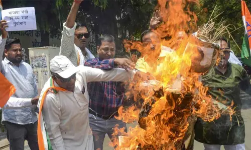 Governor calls for hisremoval from office: Congress escalates protest against minister Vijay