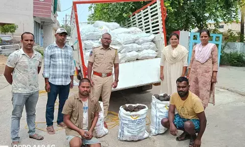 42.50 quintals of black jaggery seized