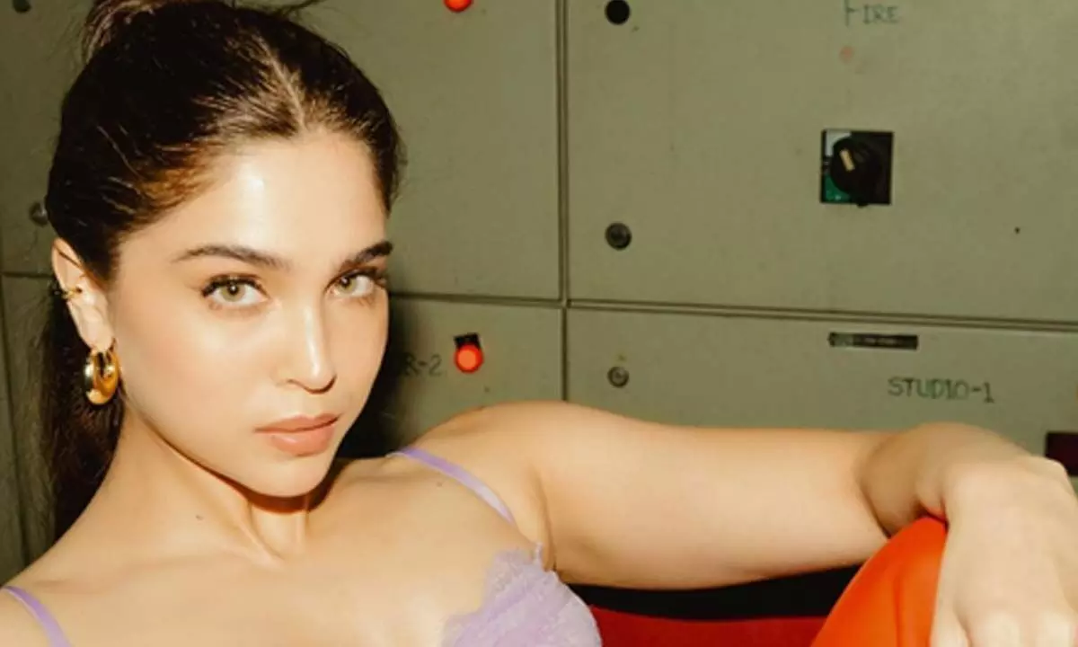 Sharvari reflects on her journey after winning Best Young Actor at the Zee Cine Awards Sharvari reflects on her journey after winning Best Young Actor at the Zee Cine Awards