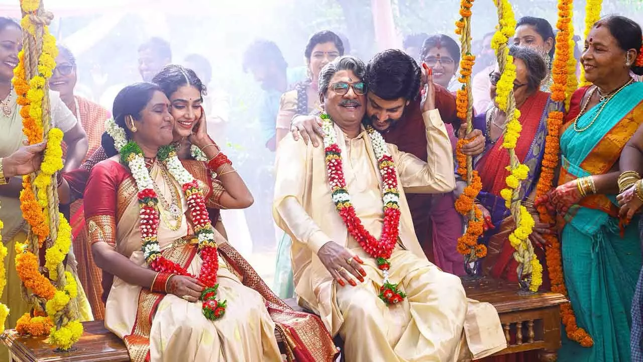 ‘Veyi Venuvula Naadam’ from ‘Shashtipoorthi’ becomes the new anthem for 60th celebrations ‘Veyi Venuvula Naadam’ from ‘Shashtipoorthi’ becomes the new anthem for 60th celebrations