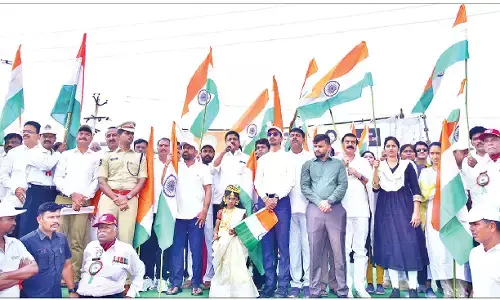 Netas, babus takes part in Tiranga Yatra
