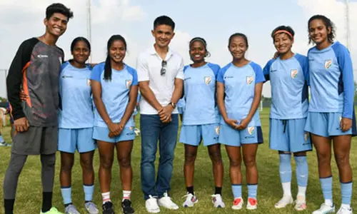 Sunil Chhetri visits womens national camp in Bengaluru ahead of international friendlies