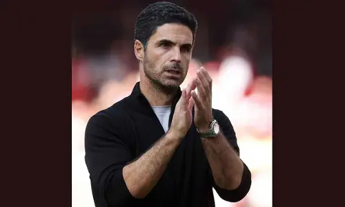 Arteta reveals he visualised lifting the PL trophy in final home game