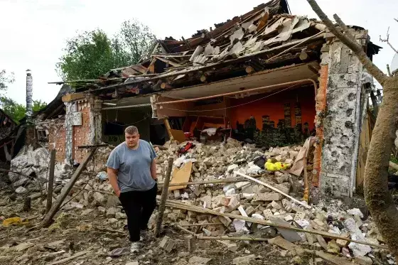 Trump to Urge Putin for Ukraine Ceasefire in High-Stakes Call Amid Global Pressure