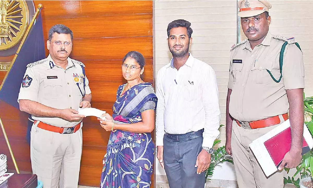 Rs 5L assistance to deceased home guard’s family Rs 5L assistance to deceased home guard’s family