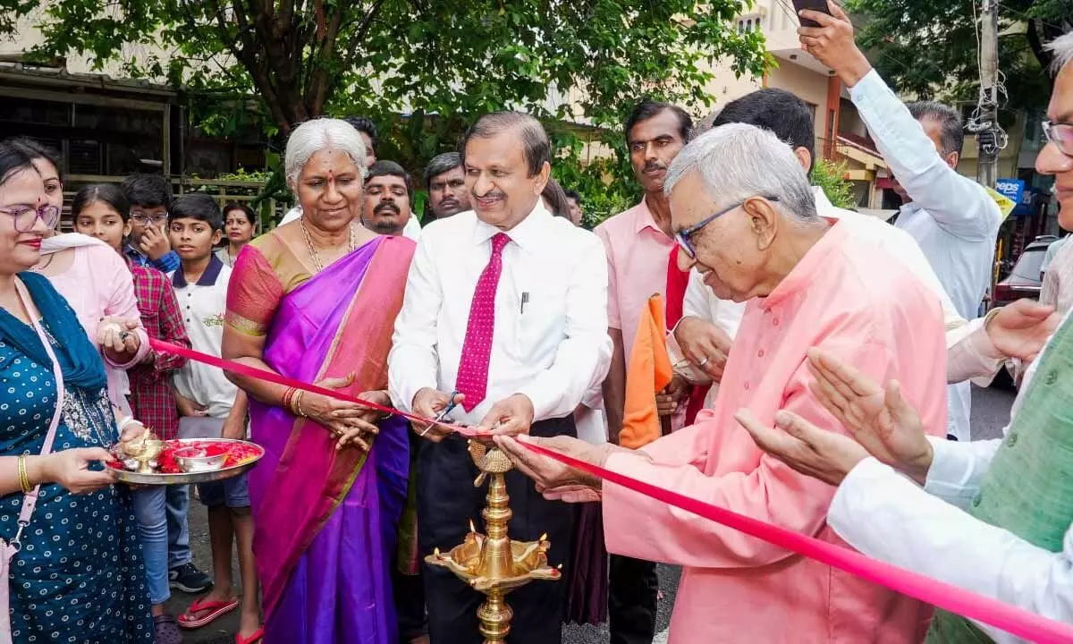 Yoga Awareness Van Launched to Promote Healthy Living in Rural Bengaluru Yoga Awareness Van Launched to Promote Healthy Living in Rural Bengaluru