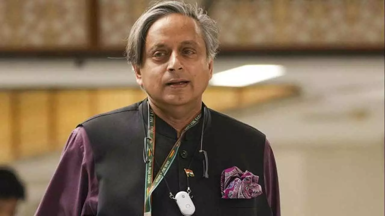 Chandrasekhar’s defamation plea: Delhi High Court seeks Shashi Tharoor’s reply Chandrasekhar’s defamation plea: Delhi High Court seeks Shashi Tharoor’s reply