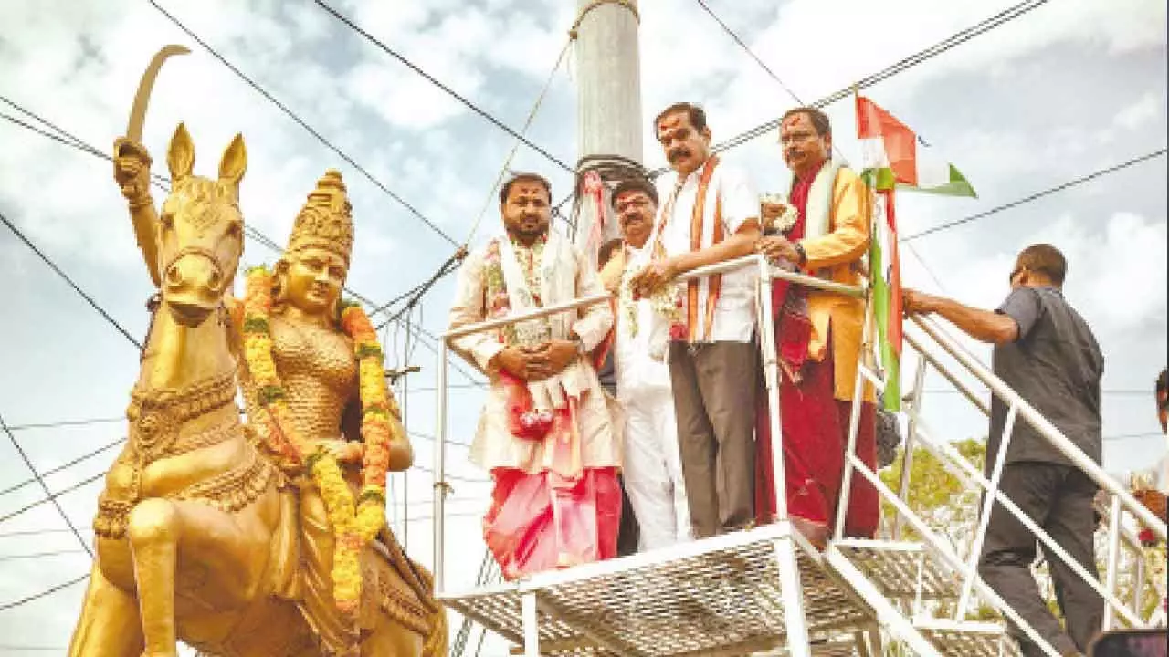 Kakatiya descendent wants Koh-i-Noor diamond back in India Kakatiya descendent wants Koh-i-Noor diamond back in India