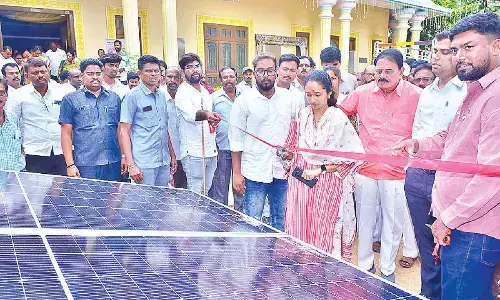 Collector calls for saving on electricity bills with Surya Ghar scheme